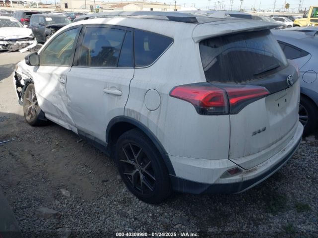 2T3NFREVXGW262529 Toyota RAV4 SE