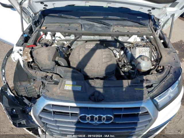 WA1CNAFY4J2200848 Audi Q5 2.0t Premium/2.0t Tech Premium