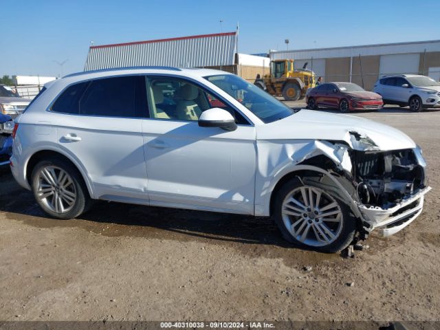 WA1CNAFY4J2200848 Audi Q5 2.0t Premium/2.0t Tech Premium