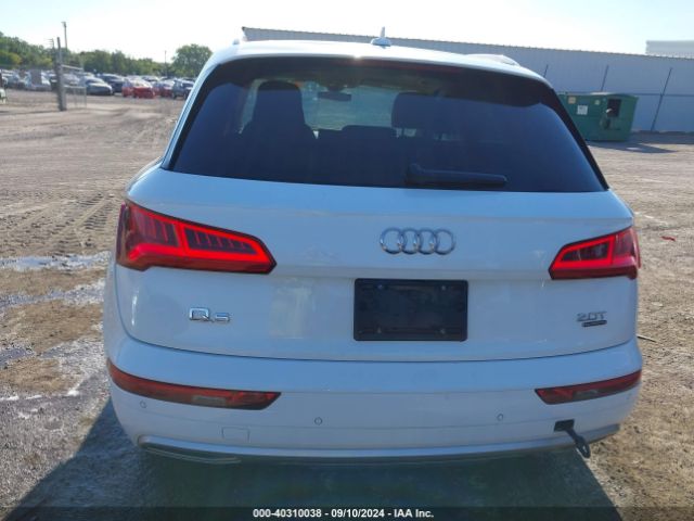 WA1CNAFY4J2200848 Audi Q5 2.0t Premium/2.0t Tech Premium