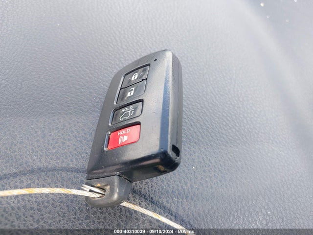 Toyota Rav4 Xle 2017 2T3WFREV9HW404570 Image 11