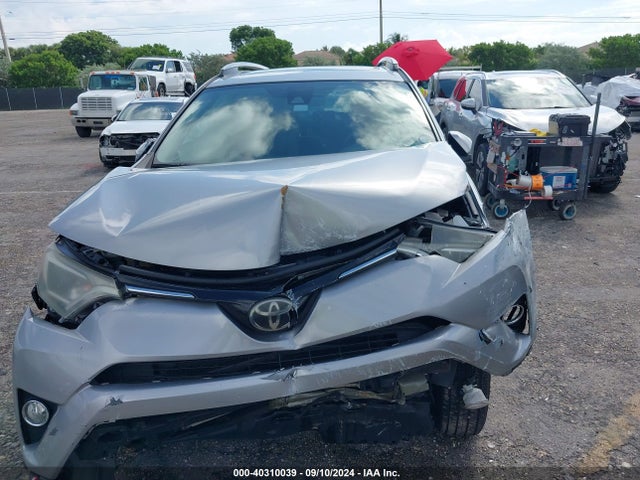 Toyota Rav4 Xle 2017 2T3WFREV9HW404570 Image 6