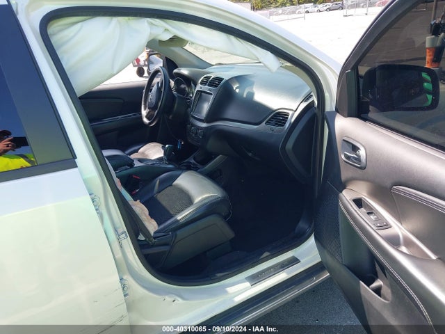 3C4PDCGG7JT505366 Dodge Journey Crossroad