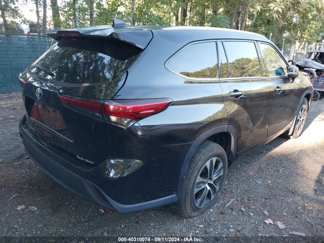 Toyota Highlander Xle 2021 5TDGZRBH8MS551498 Image 4
