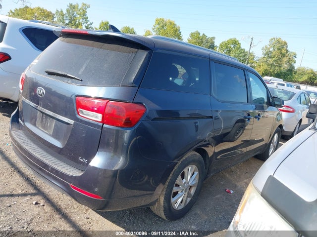 KIA SEDONA LX 2016 KNDMB5C17G6129437 Image 4