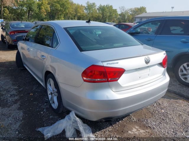 1VWBS7A38EC100211 Volkswagen Passat 1.8t Se