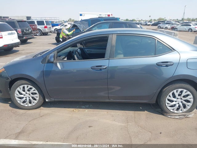 Toyota COROLLA LE 2018 2T1BURHE4JC077284 Image 14