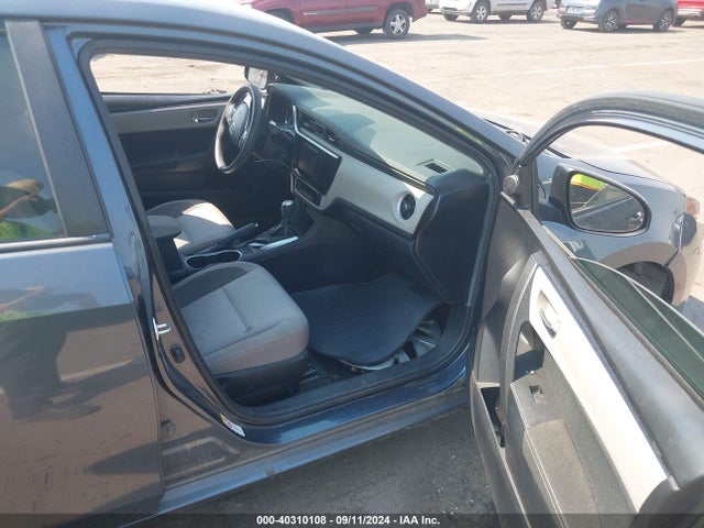 Toyota COROLLA LE 2018 2T1BURHE4JC077284 Image 5