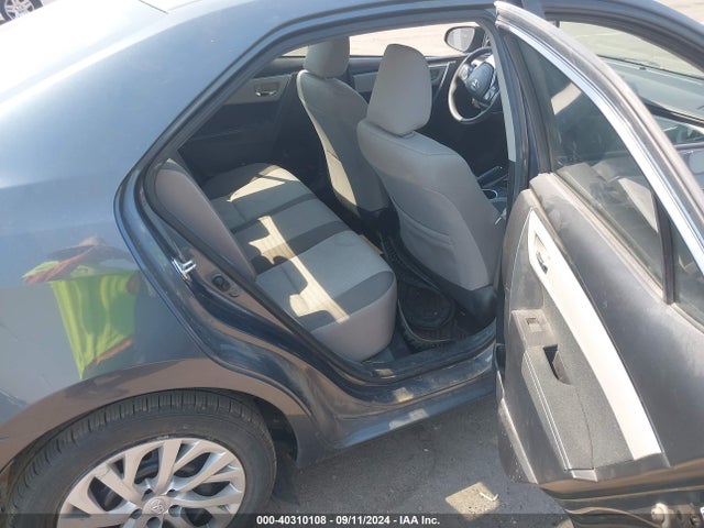 Toyota COROLLA LE 2018 2T1BURHE4JC077284 Image 8