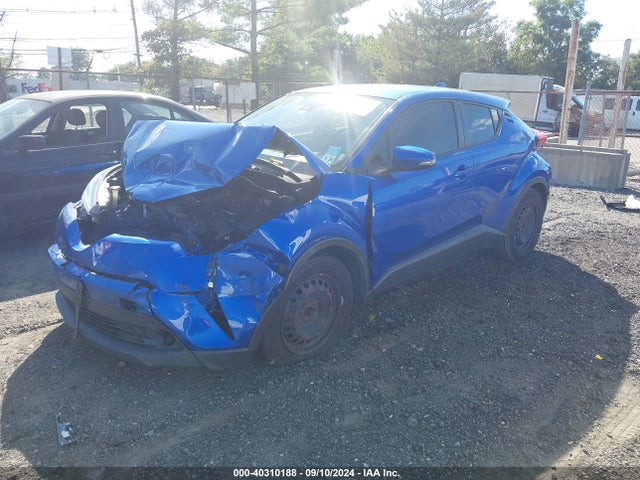 Toyota C-HR LE 2019 NMTKHMBX7KR085937 Image 2