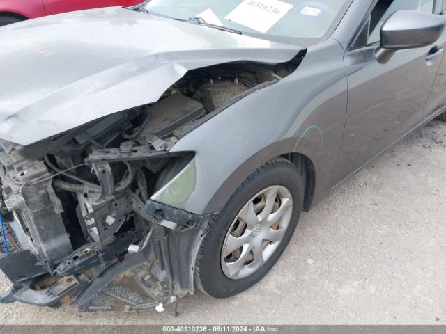 JM1BM1U78E1131513 Mazda Mazda3 I Sport