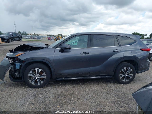 Toyota Highlander Xle 2022 5TDGZRAH8NS143361 Image 14