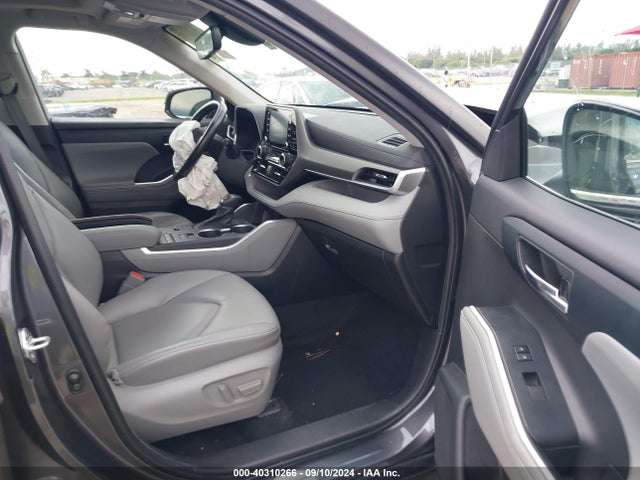 Toyota Highlander Xle 2022 5TDGZRAH8NS143361 Image 5