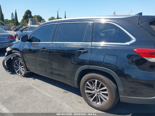 Toyota Highlander Xle 2017 5TDKZRFHXHS510140 Image 14