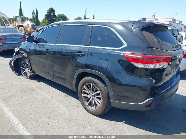 Toyota Highlander Xle 2017 5TDKZRFHXHS510140 Image 3