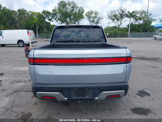 Rivian R1t Adventure 2022 7FCTGAAA3NN011228 Image 16