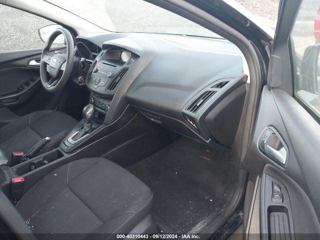 Ford FOCUS SE 2017 1FADP3F22HL297828 Image 5