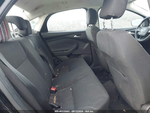 Ford FOCUS SE 2017 1FADP3F22HL297828 Image 8