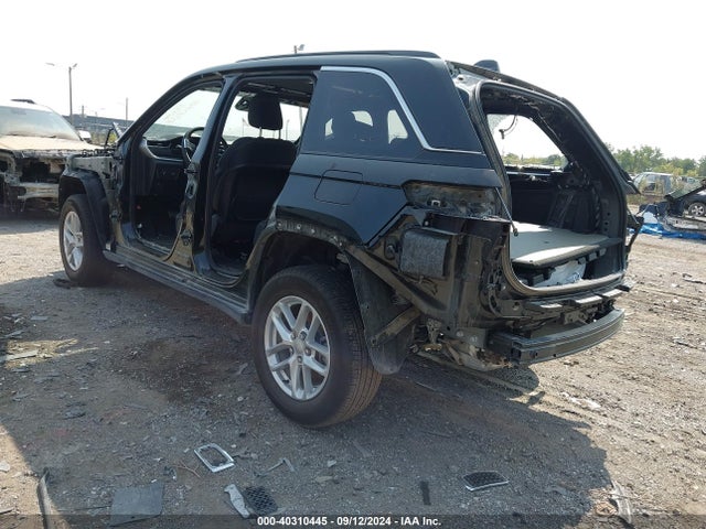 1C4RJHAG1R8590285 Jeep Grand Cherokee Laredo X 4x4