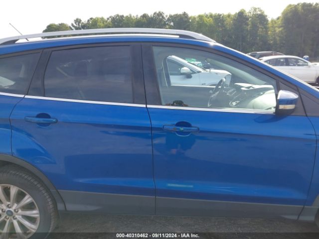 1FMCU0J95HUF09516 Ford Escape Titanium
