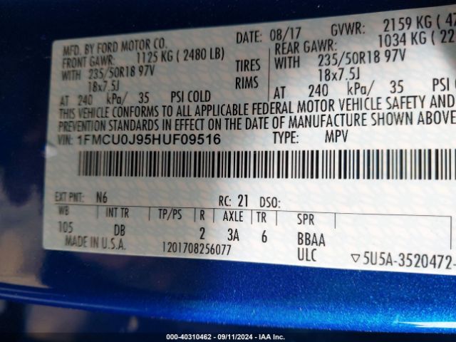 1FMCU0J95HUF09516 Ford Escape Titanium