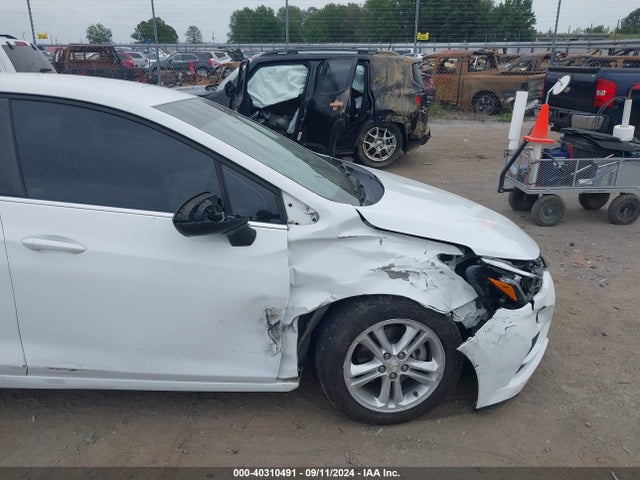 Chevrolet Cruze Lt Auto 2018 1G1BE5SM7J7156612 Image 13