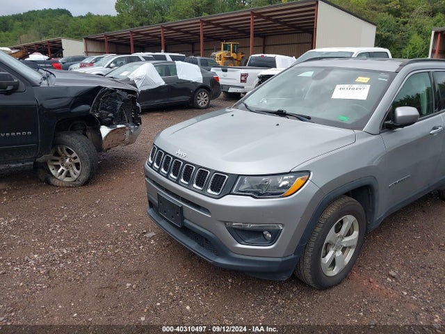 Jeep Compass Latitude 4x4 2019 3C4NJDBB2KT850453 Image 2