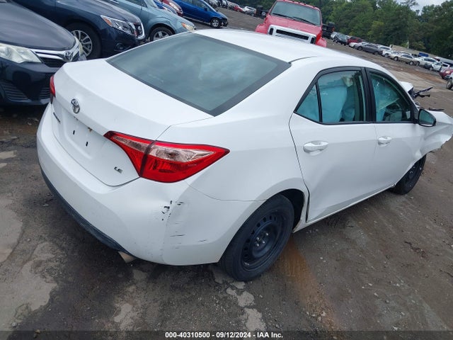 Toyota COROLLA LE 2018 2T1BURHE9JC052204 Image 4