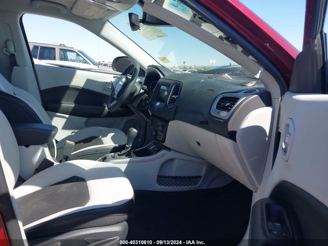 3C4NJCBB3MT571350 Jeep Compass Latitude Fwd