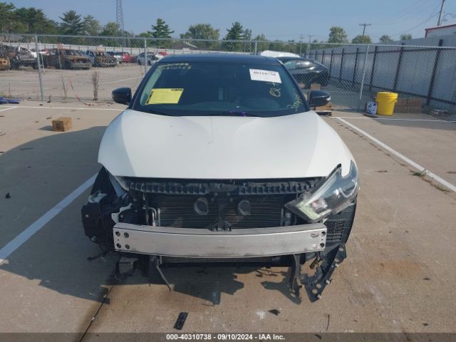 1N4AA6AP1JC395537 Nissan Maxima 3.5 Sl
