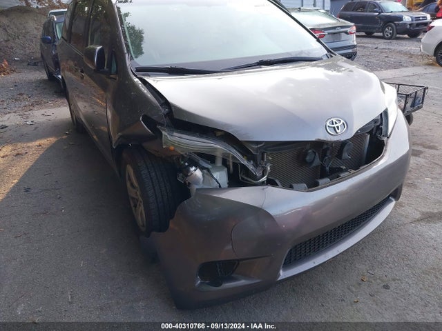Toyota Sienna Le 8 Passenger 2015 5TDKK3DCXFS631594 Image 19