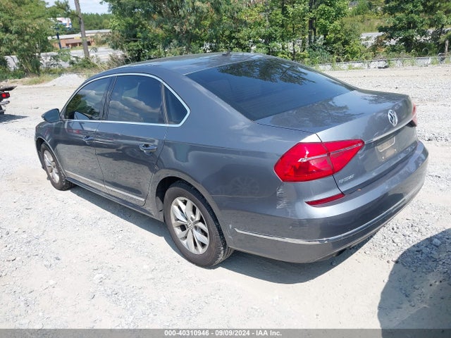 1VWAT7A39GC051824 Volkswagen Passat 1.8t S