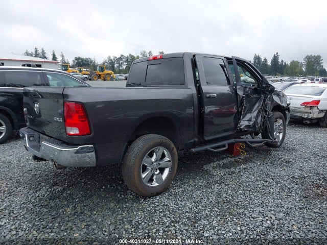 3C6RR7LT4JG266072 RAM 1500 Big Horn  4x4 5'7 Box