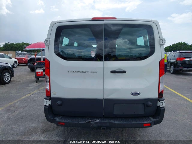 1FBZX2ZM1FKA94430 Ford Transit-350 Xlt
