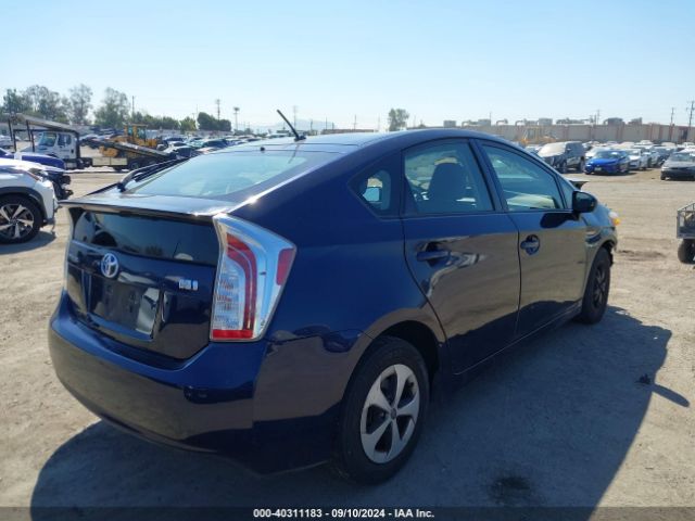 JTDKN3DU0F0477769 Toyota Prius Two