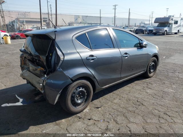 JTDKDTB36E1084204 Toyota Prius C One