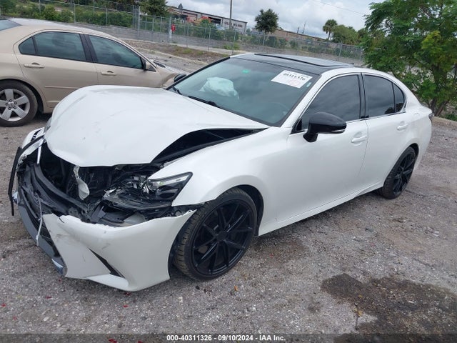 Lexus GS 200T 2016 JTHBA1BL8GA000673 Image 2