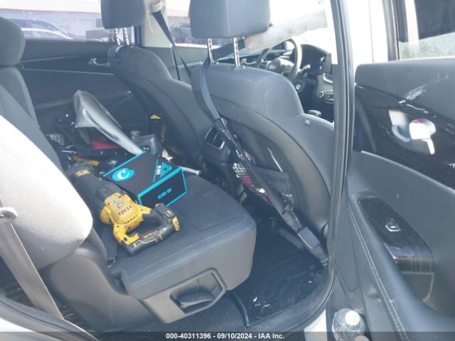 5XYPGDA59KG484811 KIA Sorento 3.3l Lx