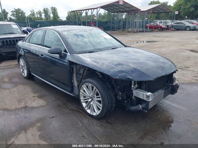 2018 AUDI A4 WAUFNAF4XJA124698 Photo 0