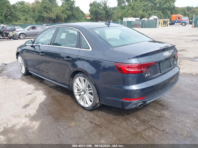 2018 AUDI A4 WAUFNAF4XJA124698 Photo 2
