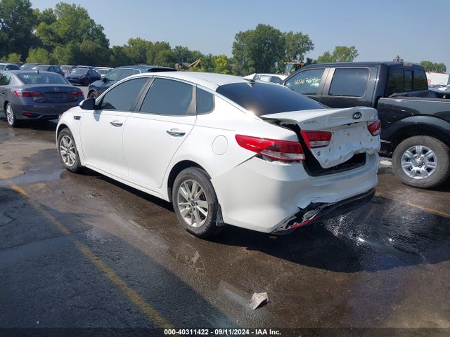 KIA Optima Lx 2016 KNAGT4L33G5106990 Image 3
