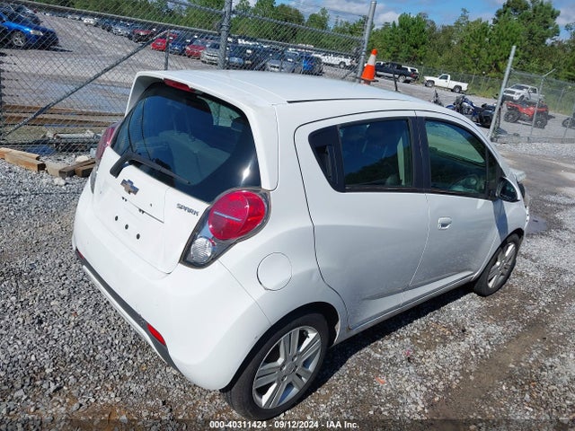 Chevrolet Spark 1lt Cvt 2015 KL8CD6S93FC725673 Image 4