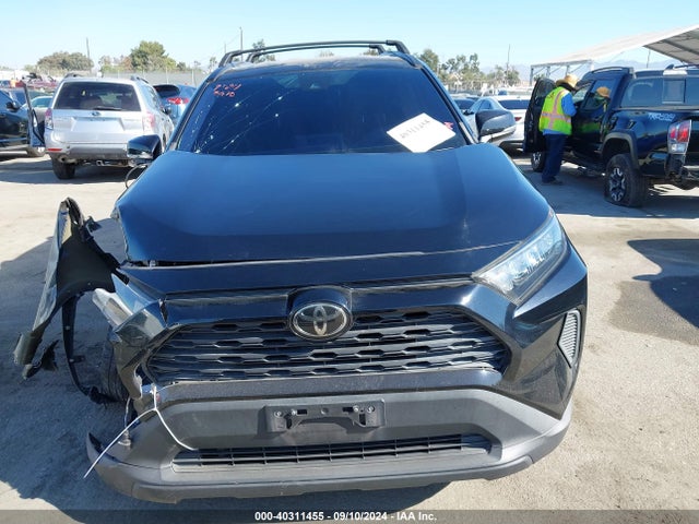 Toyota RAV4 LE 2019 2T3K1RFV7KW050311 Image 13