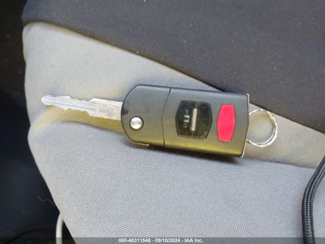 JM1CW2BL3F0178878 Mazda Mazda5 Sport