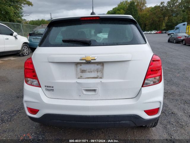 3GNCJKSB9JL229941 Chevrolet TRAX LS