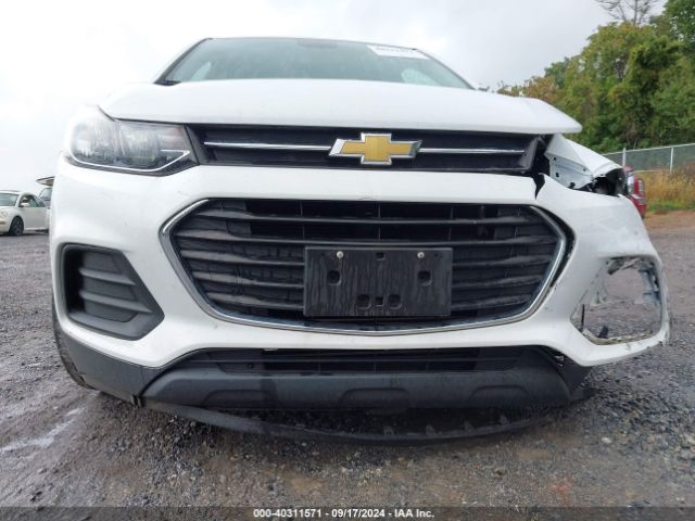 3GNCJKSB9JL229941 Chevrolet TRAX LS