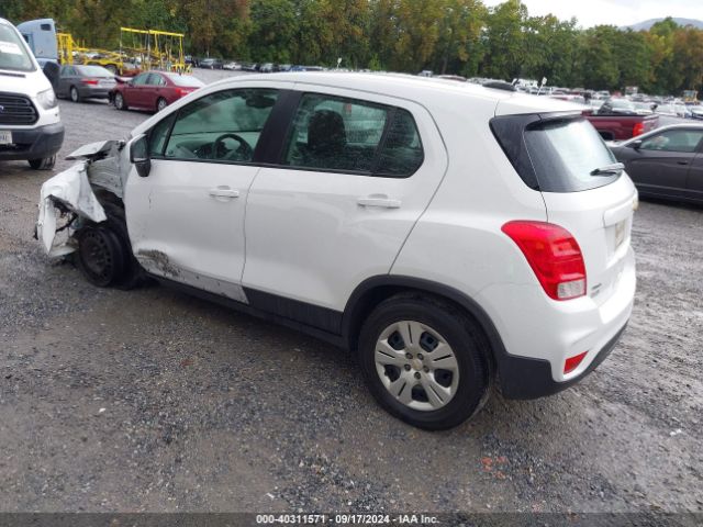 3GNCJKSB9JL229941 Chevrolet TRAX LS