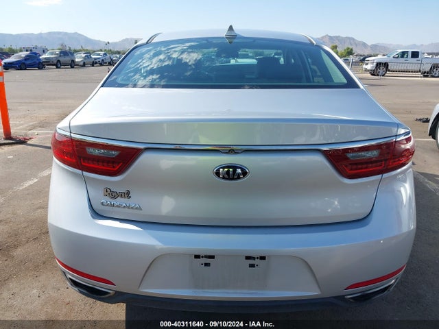 KIA Cadenza Premium 2018 KNALB4J18J5100645 Image 16
