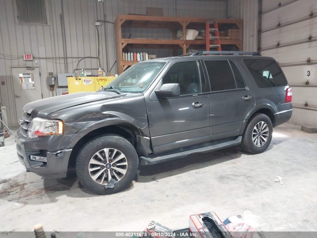 Ford Expedition Xlt 2015 1FMJU1JT3FEF29022 Image 2
