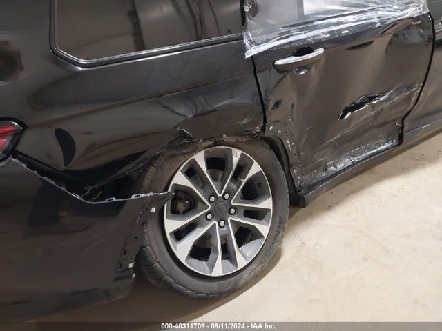 1C4RJKDG8N8536520 Jeep Grand Cherokee L Overland 4x4